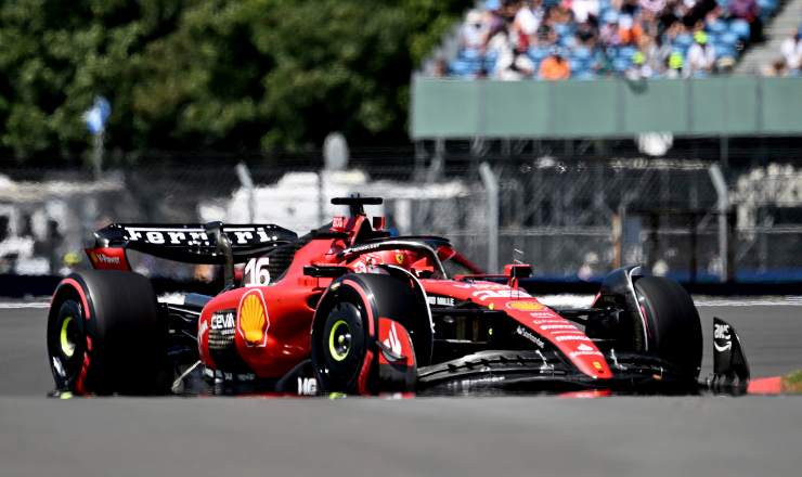 Charles Leclerc e la novità Ferrari