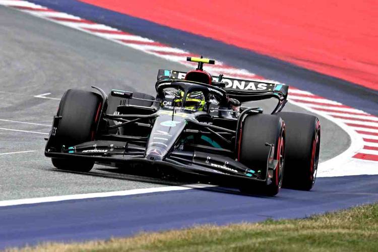 Lewis Hamilton addio mercedes