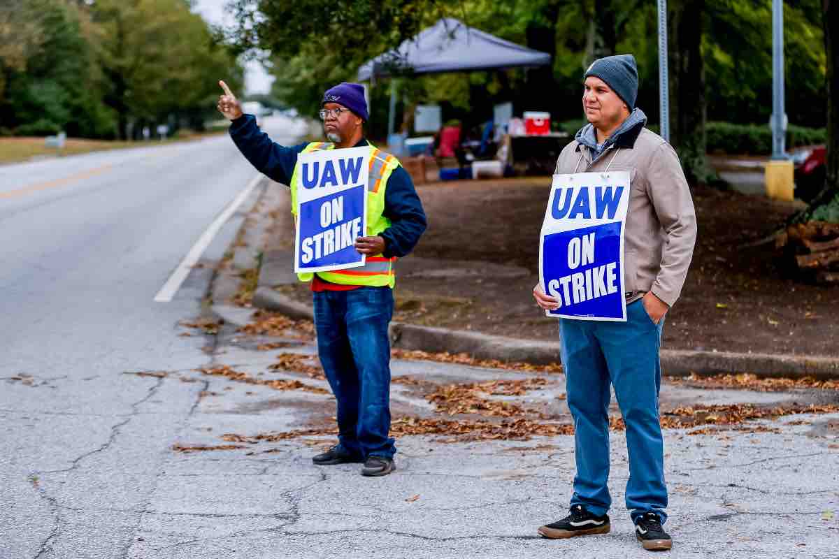 UAW protesta sciopero 