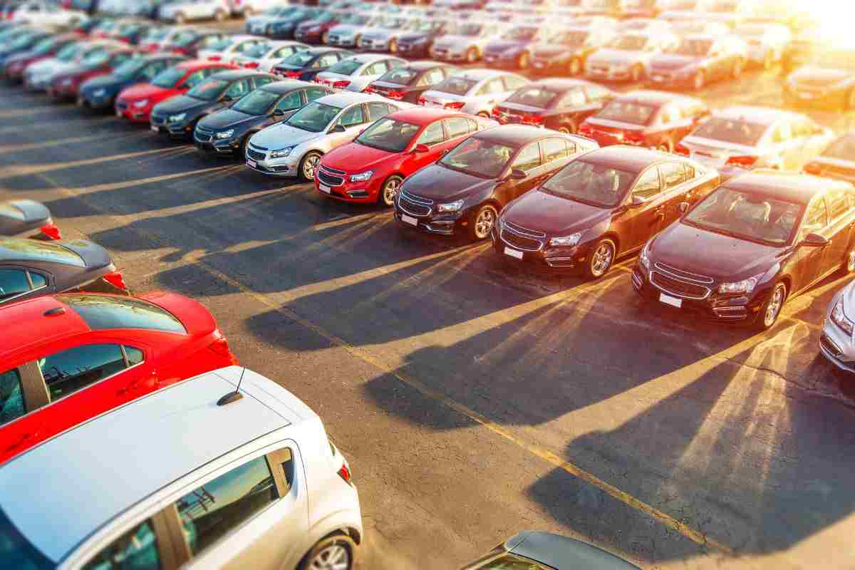 Mercato auto vendite 2024 boom 88,3 milioni