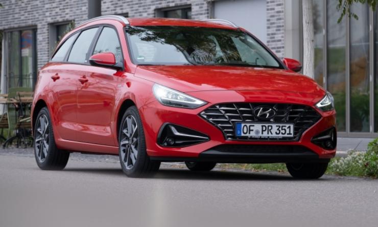 Hyundai i10 occasione auto station wagon costo economica