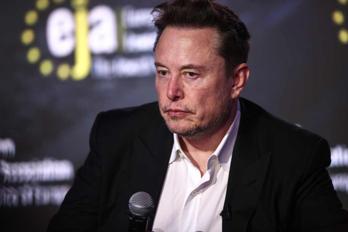 Elon Musk incertezze progetto Model 2