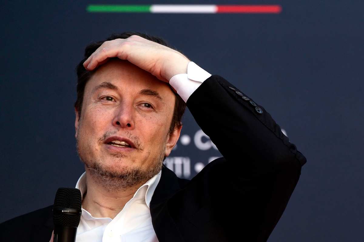 Elon Musk incertezze progetto Model 2