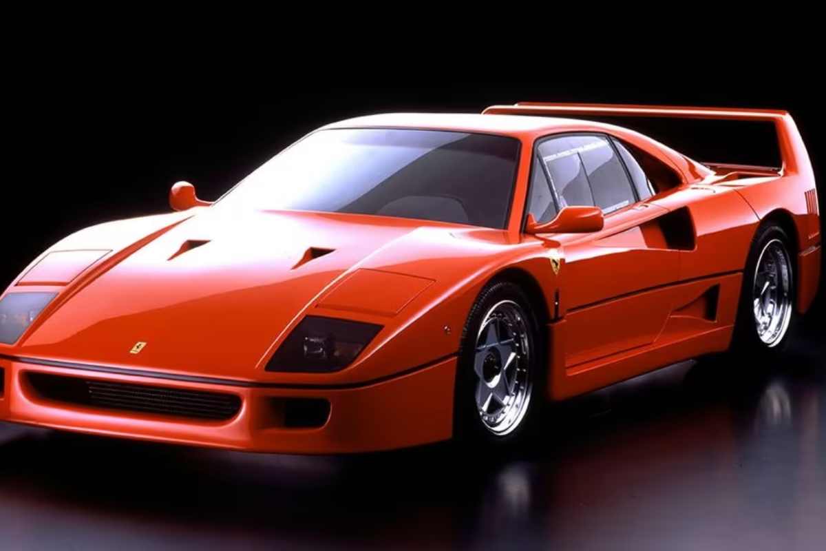 ferrari f40 distrutta