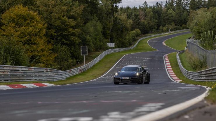 Porsche 911 ibrida giro Nurburgring