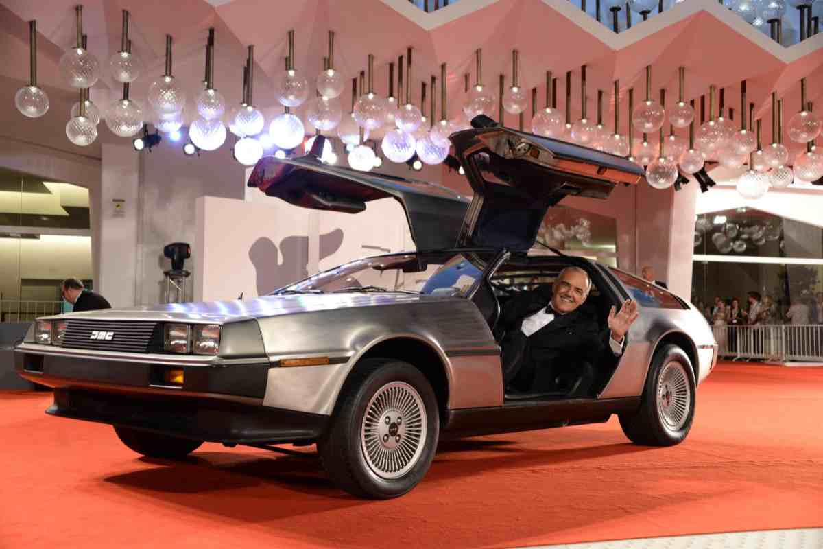 DeLorean Ritorno al Futuro trasformazione