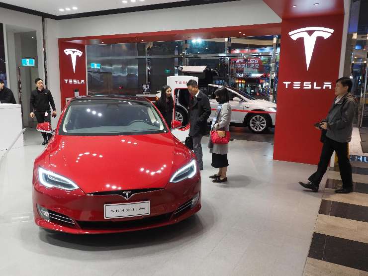 Tesla Model S risparmio 