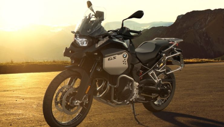 BMW F 900 GS Adventure caratteristiche motore