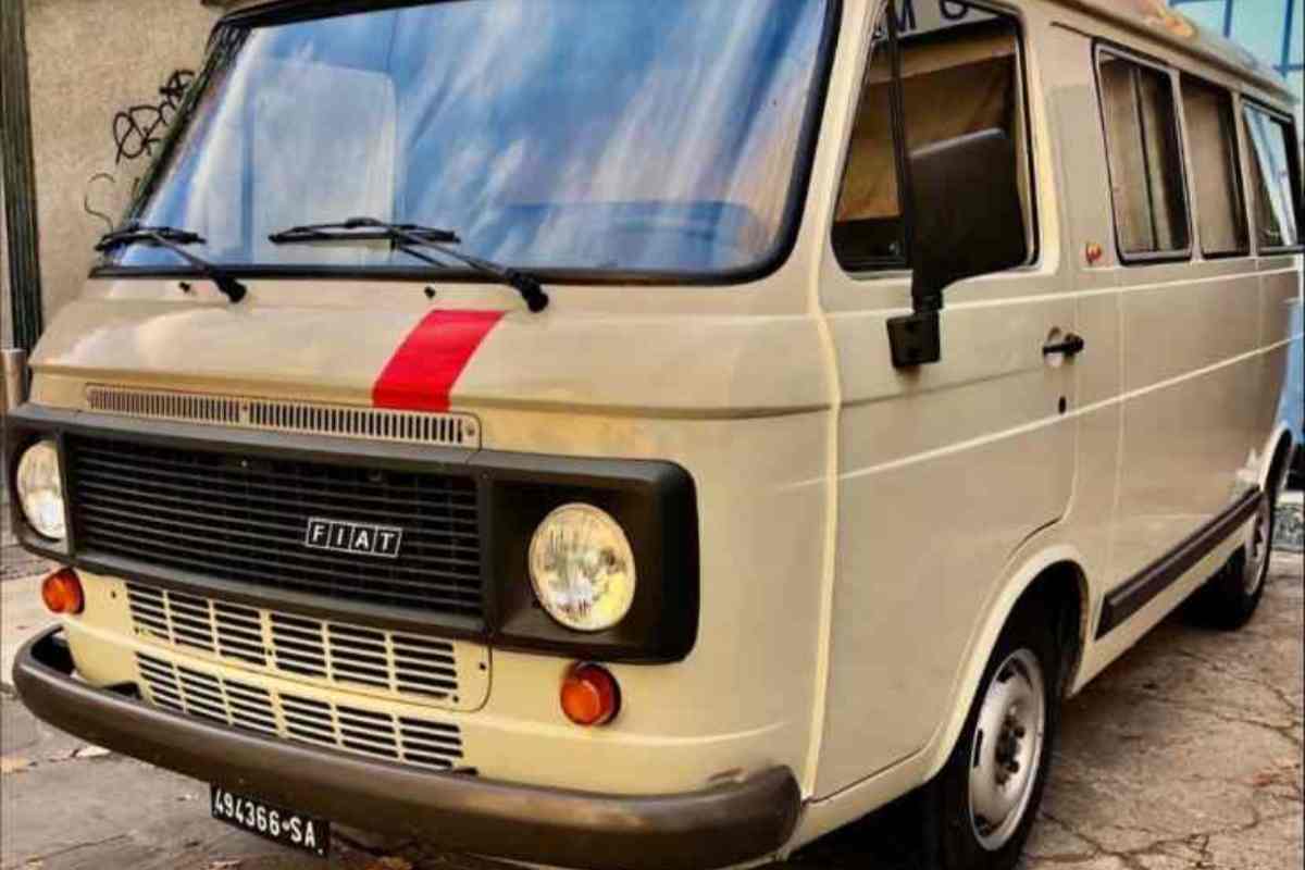 Un vecchio modello FIAT è un gioiello