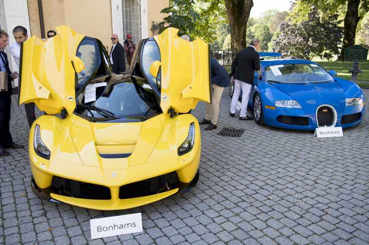 Ferrari LaFerrari Aperta causa cliente