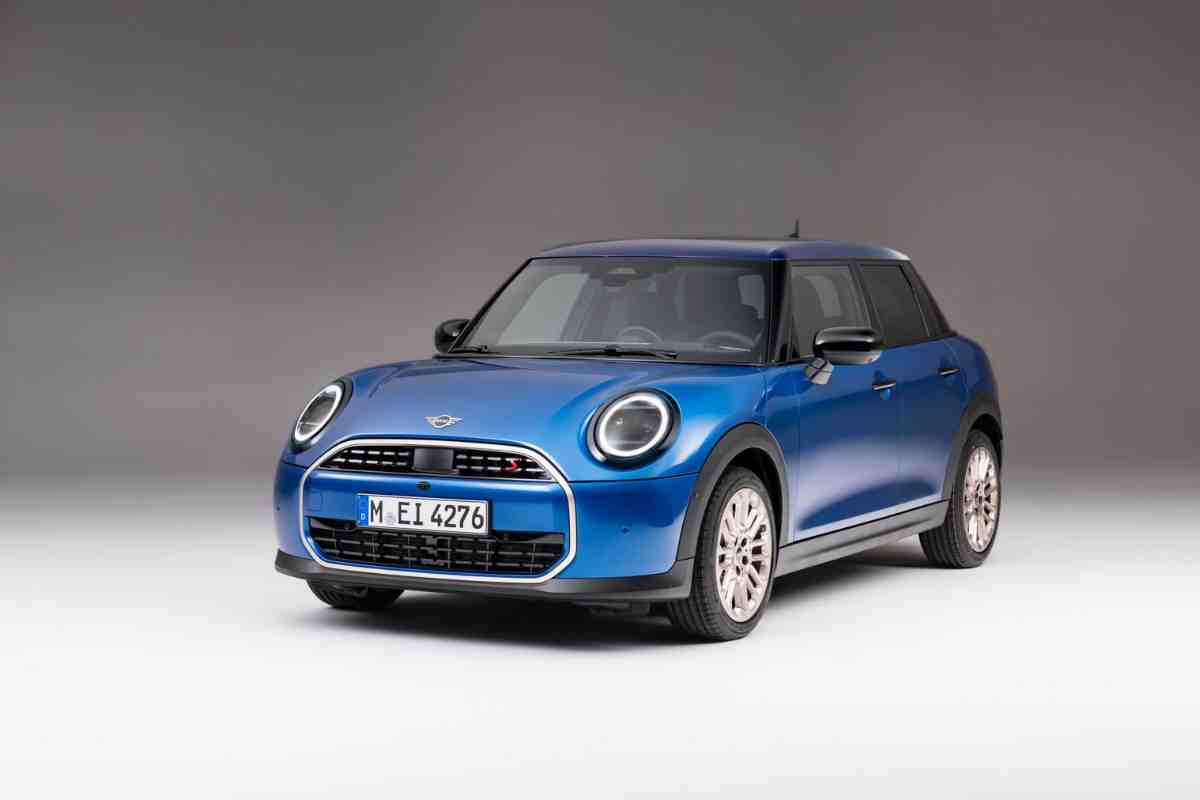 Nuova Mini Cooper 5 porte