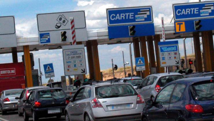 Pedaggi autostradali, il calcolo sui km percorsi