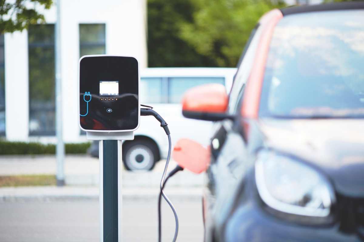 auto elettriche colonnine fuori uso