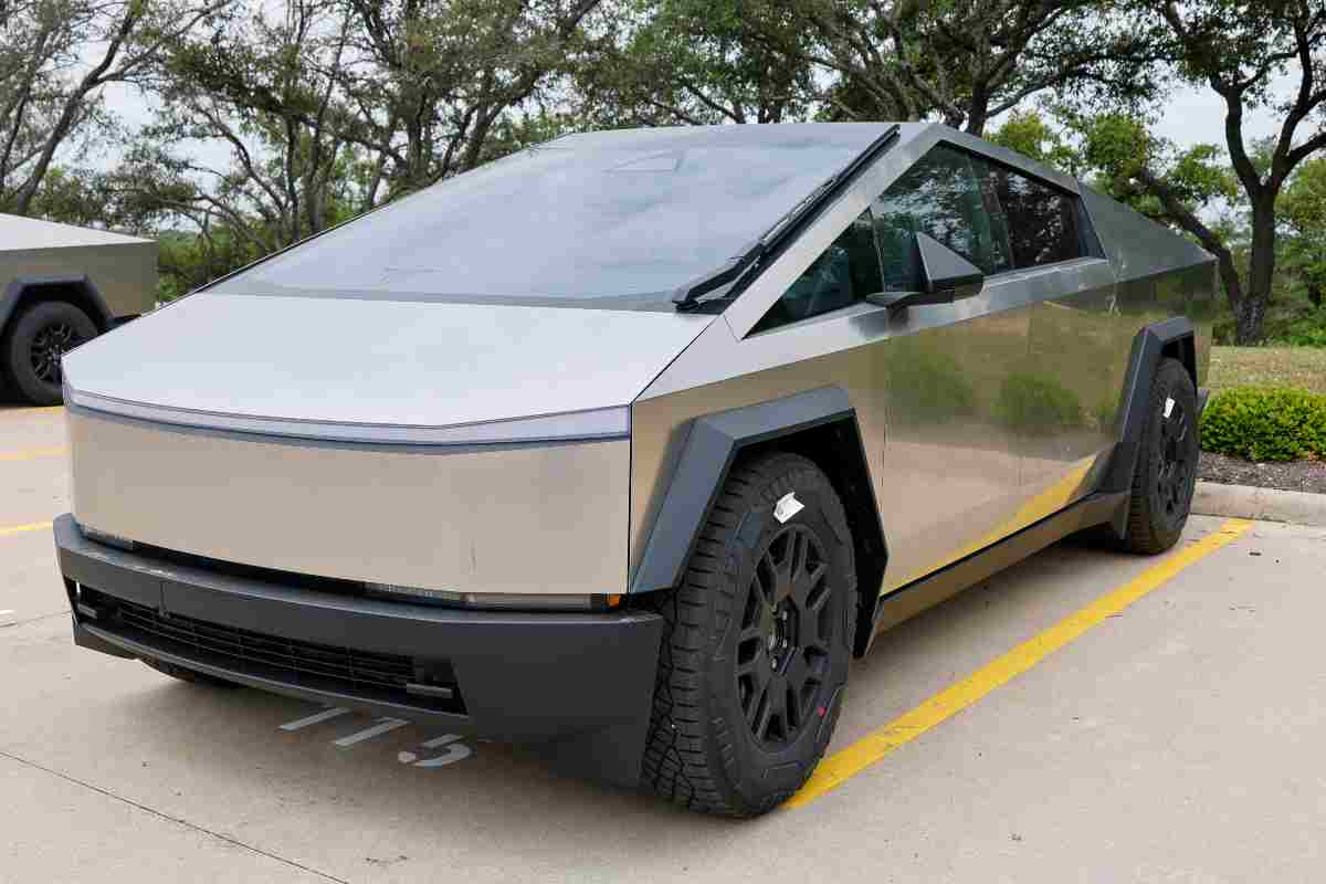 Tesla Cybertruck in Italia