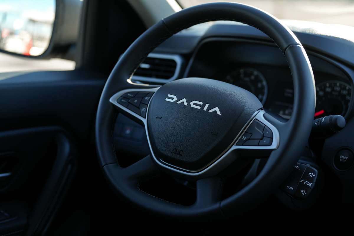 Dacia, affare a poco più di una Panda