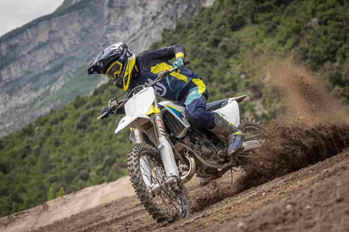 moto Husqvarna 4mila euro