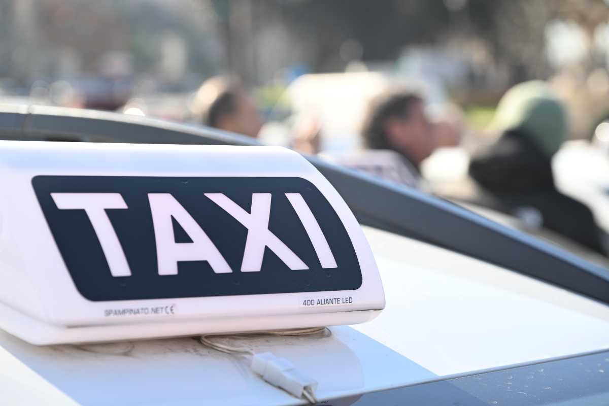 Taxi aumento licenze tariffe Roma