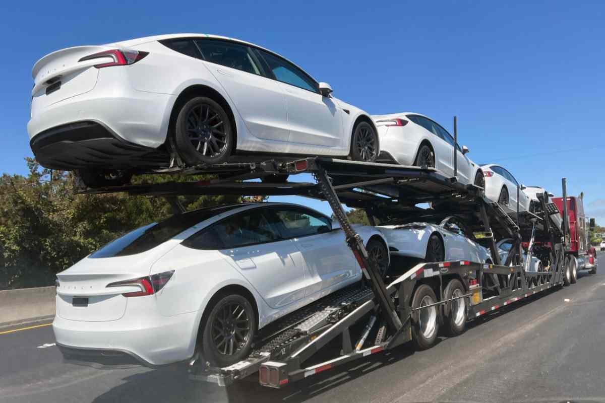 Tesla richiamo auto problema riscontrato