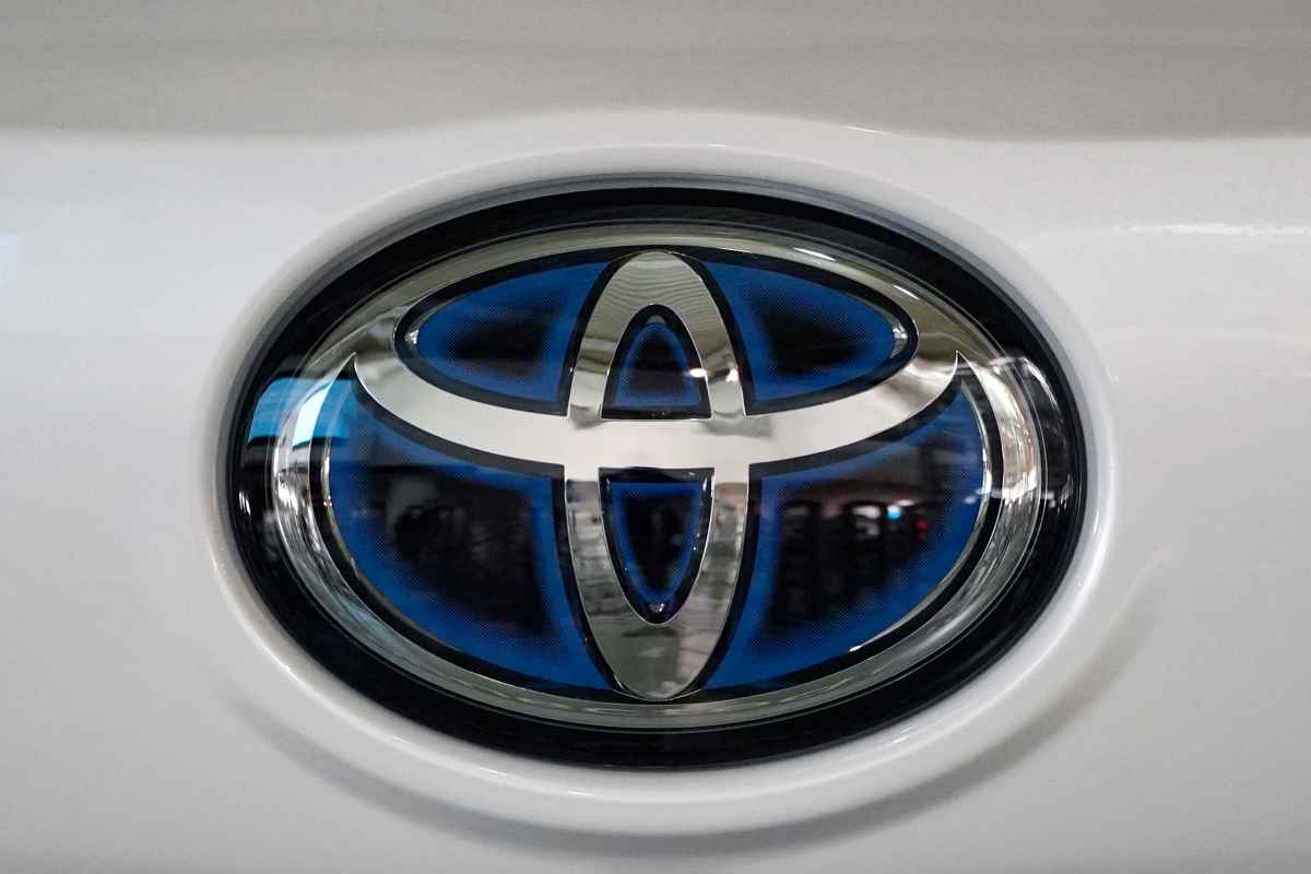 Scelta clamorosa di Toyota sulle auto elettriche