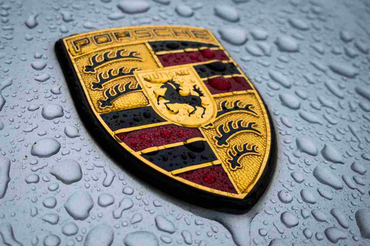 Porsche, cambia di nuovo tutto