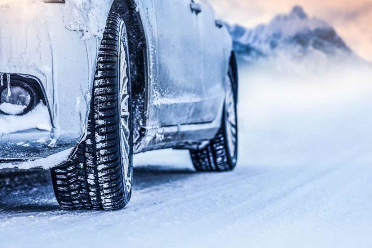 Auto come proteggerla dal freddo