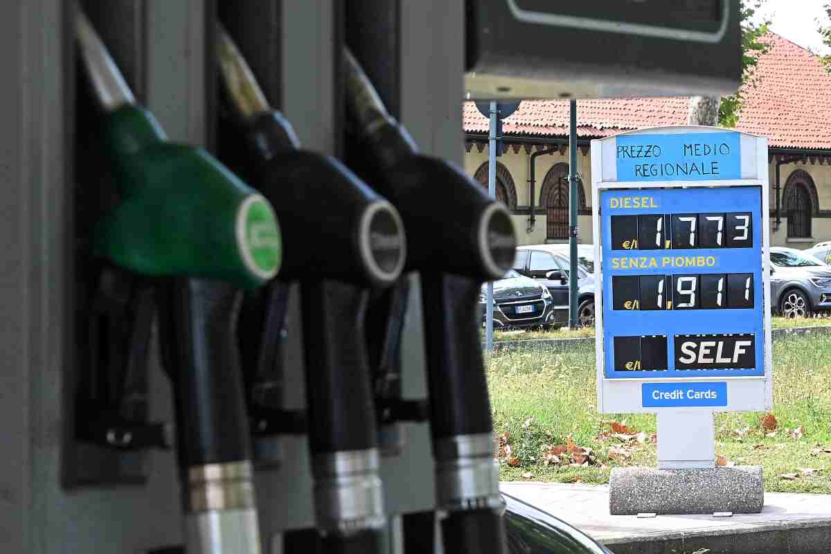 I prezzi di benzina e diesel al distributore