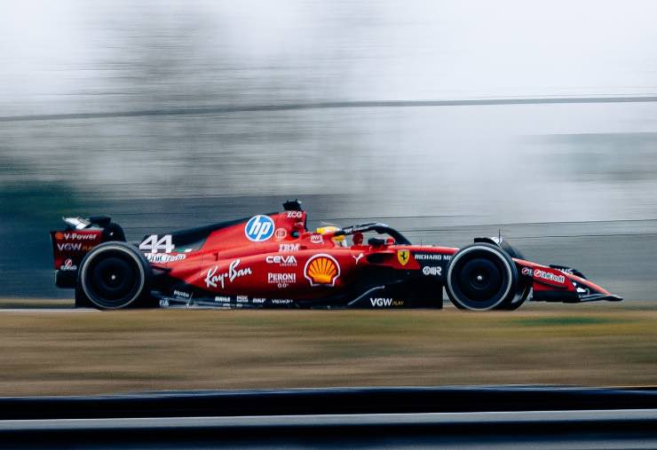 Lewis Hamilton si punta in alto