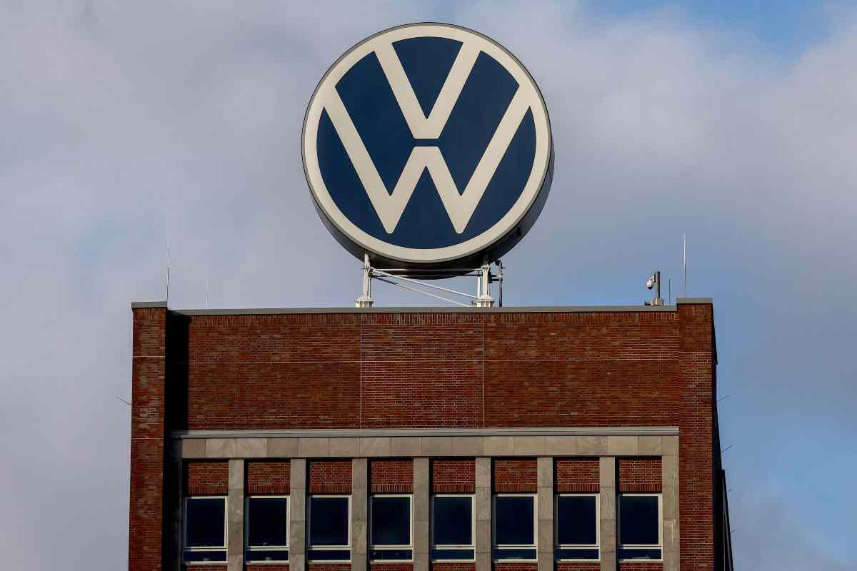 Smonta un motore della Volkswagen, quello che esce fuori lascia tutti di stucco: i dettagli che lo rendono unico