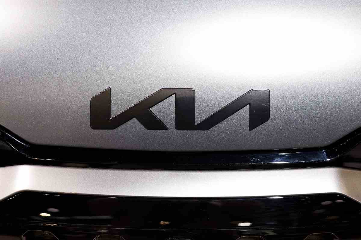 KIA, nuovo modello in anteprima: il design è futuristico (FOTO)